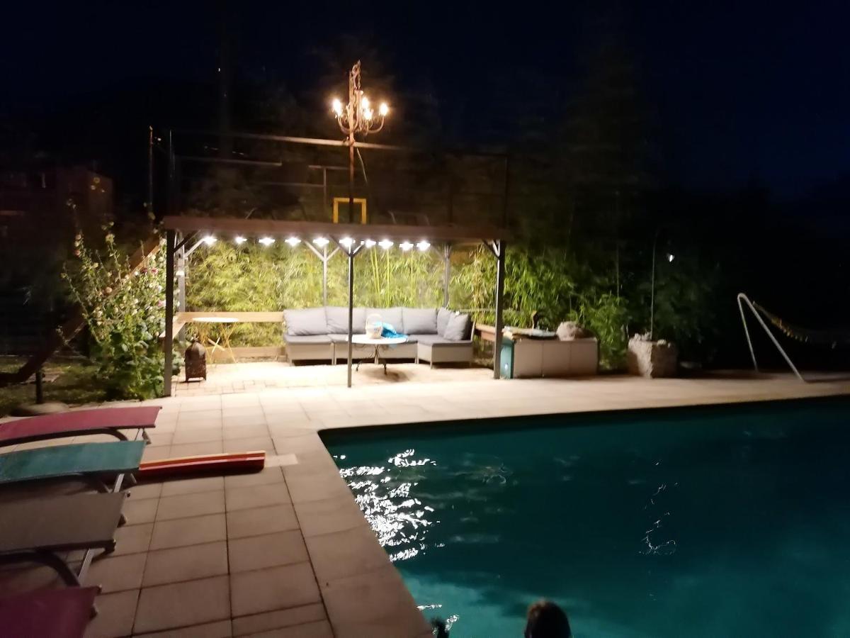 Appartement Lumineux A Voreppe Avec Piscine 外观 照片